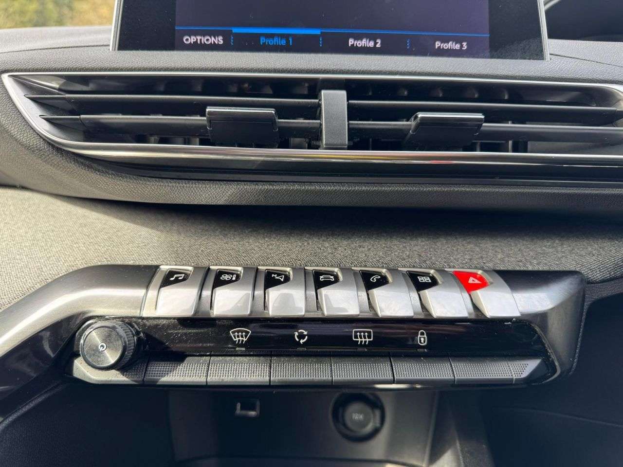 2020 PEUGEOT 5008 2020 PEUGEOT 5008