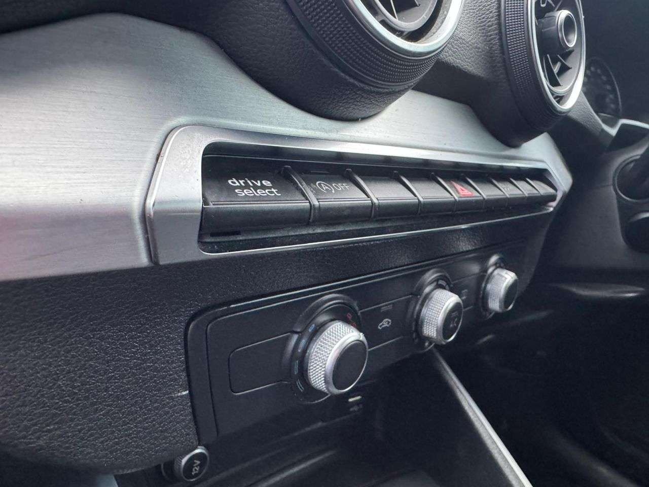 2020 AUDI Q2 2020 AUDI Q2