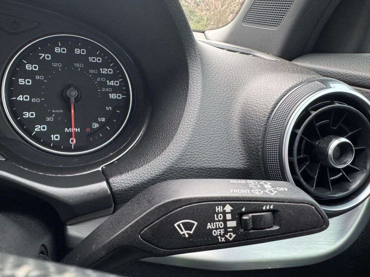 2020 AUDI Q2 2020 AUDI Q2