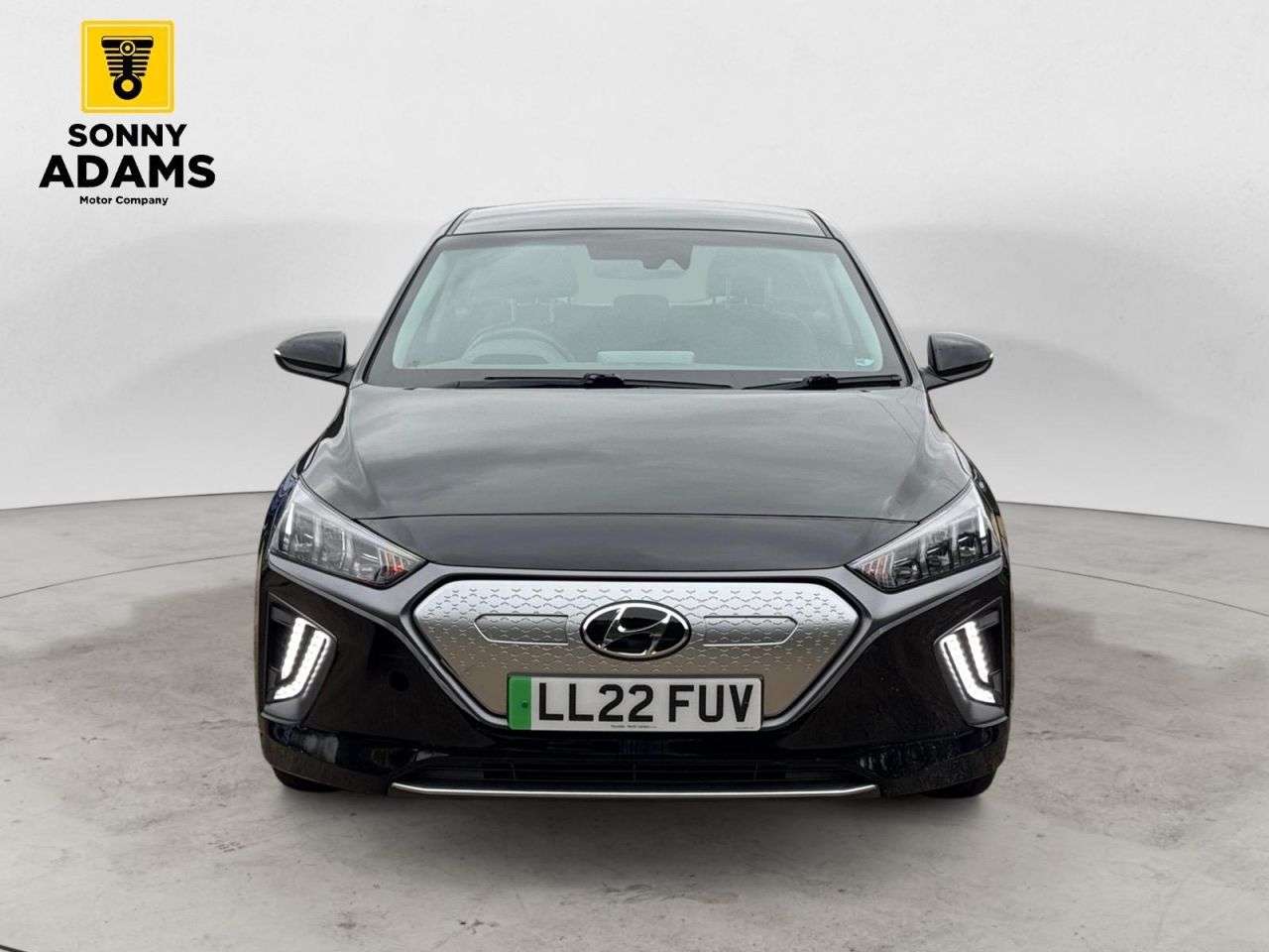 A 2022 HYUNDAI IONIQ 38.3kWh Premium Hatchback 5dr Electric Auto (136 ps) A 2022 HYUNDAI IONIQ 38.3kWh Premium Hatchback 5dr Electric Auto (136 ps)