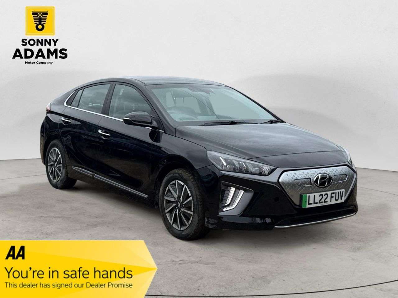 A 2022 HYUNDAI IONIQ 38.3kWh Premium Hatchback 5dr Electric Auto (136 ps) A 2022 HYUNDAI IONIQ 38.3kWh Premium Hatchback 5dr Electric Auto (136 ps)