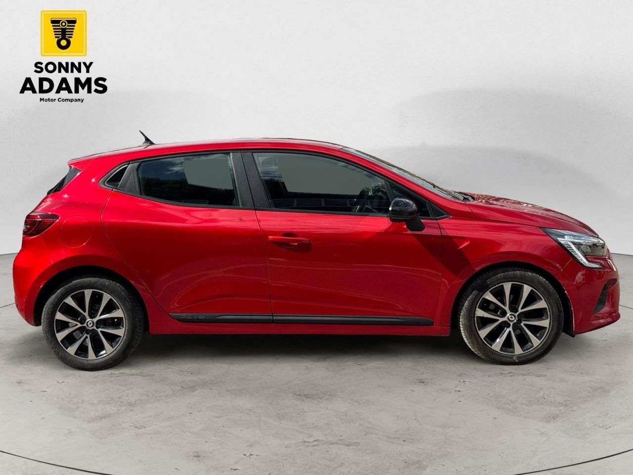 A 2023 RENAULT CLIO 1.0 TCe Evolution Hatchback 5dr Petrol Manual Euro 6 (s/s) (90 ps) A 2023 RENAULT CLIO 1.0 TCe Evolution Hatchback 5dr Petrol Manual Euro 6 (s/s) (90 ps)