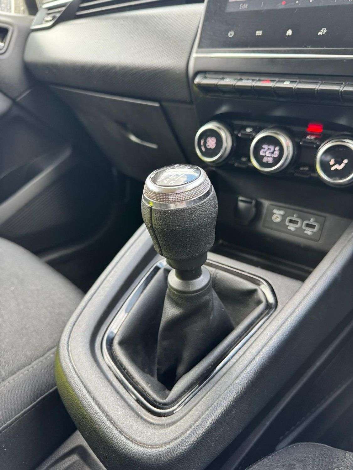 2023 RENAULT CLIO 2023 RENAULT CLIO
