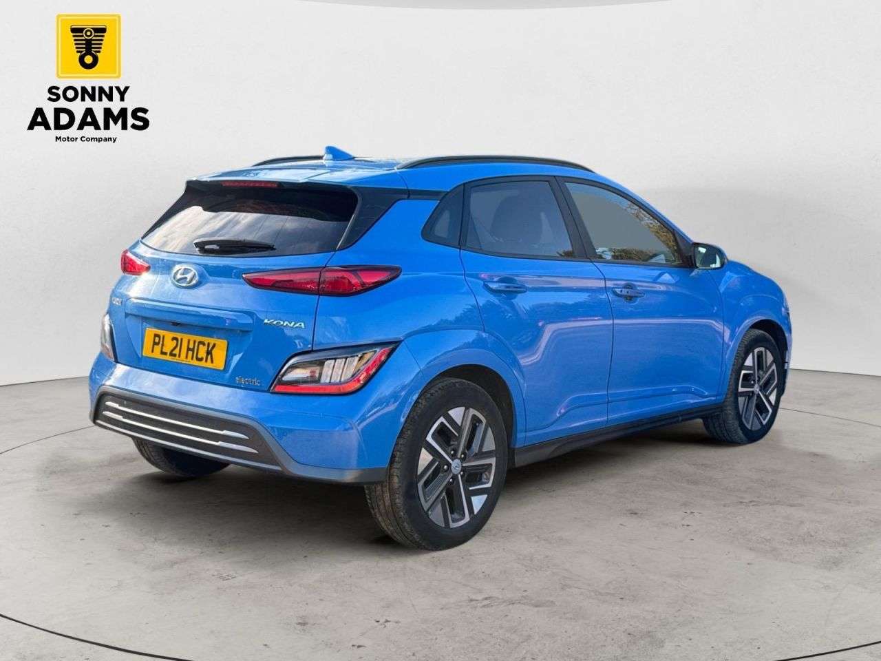 A 2021 HYUNDAI KONA 39kWh Premium SUV 5dr Electric Auto (10.5kW Charger) (136 ps) A 2021 HYUNDAI KONA 39kWh Premium SUV 5dr Electric Auto (10.5kW Charger) (136 ps)