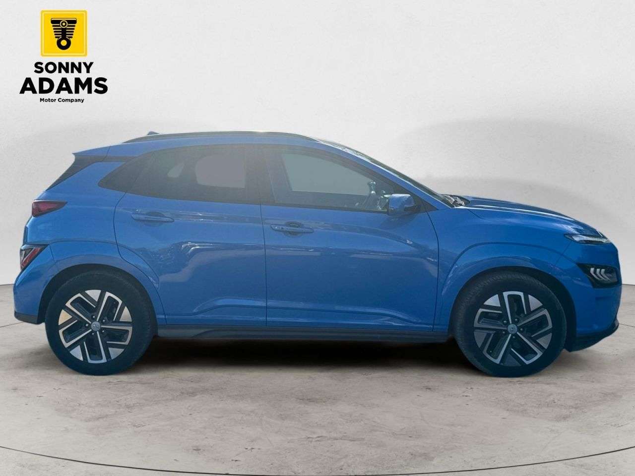 A 2021 HYUNDAI KONA 39kWh Premium SUV 5dr Electric Auto (10.5kW Charger) (136 ps) A 2021 HYUNDAI KONA 39kWh Premium SUV 5dr Electric Auto (10.5kW Charger) (136 ps)