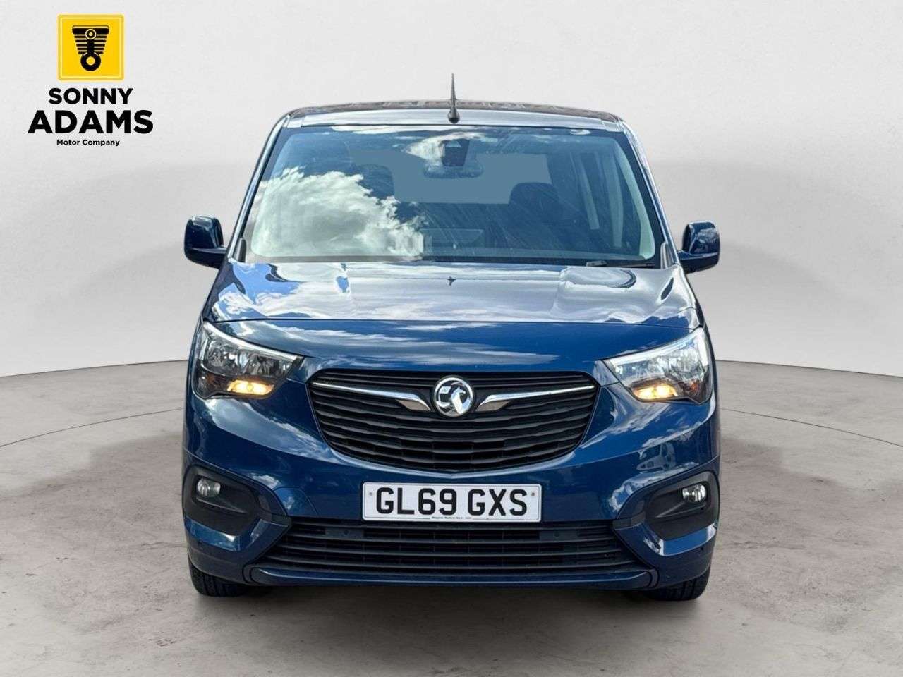 A 2020 VAUXHALL COMBO LIFE 1.5 Turbo D BlueInjection Energy MPV 5dr Diesel Manual Euro 6 (s/s) (130 ps A 2020 VAUXHALL COMBO LIFE 1.5 Turbo D BlueInjection Energy MPV 5dr Diesel Manual Euro 6 (s/s) (130 ps