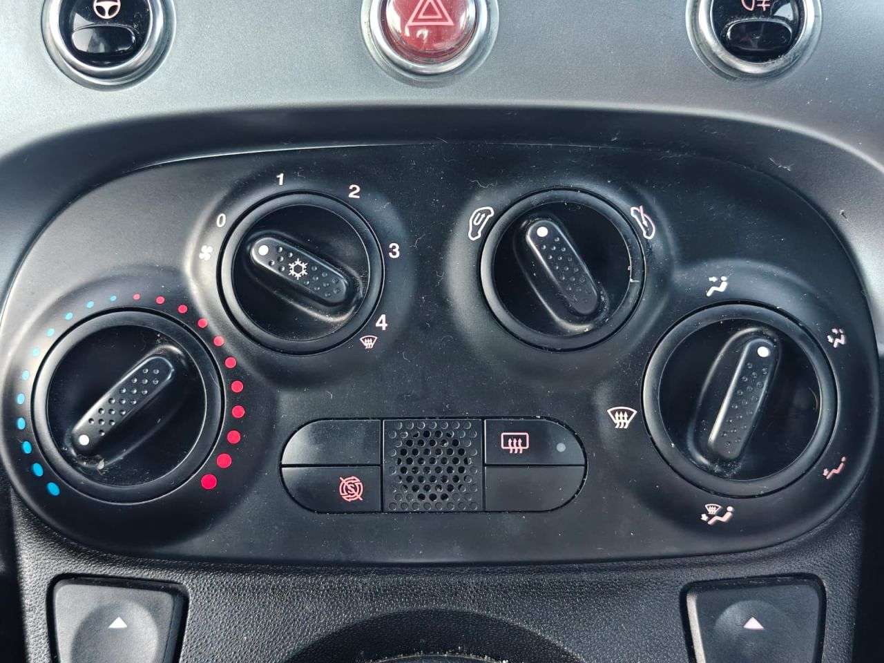2014 FIAT 500 2014 FIAT 500