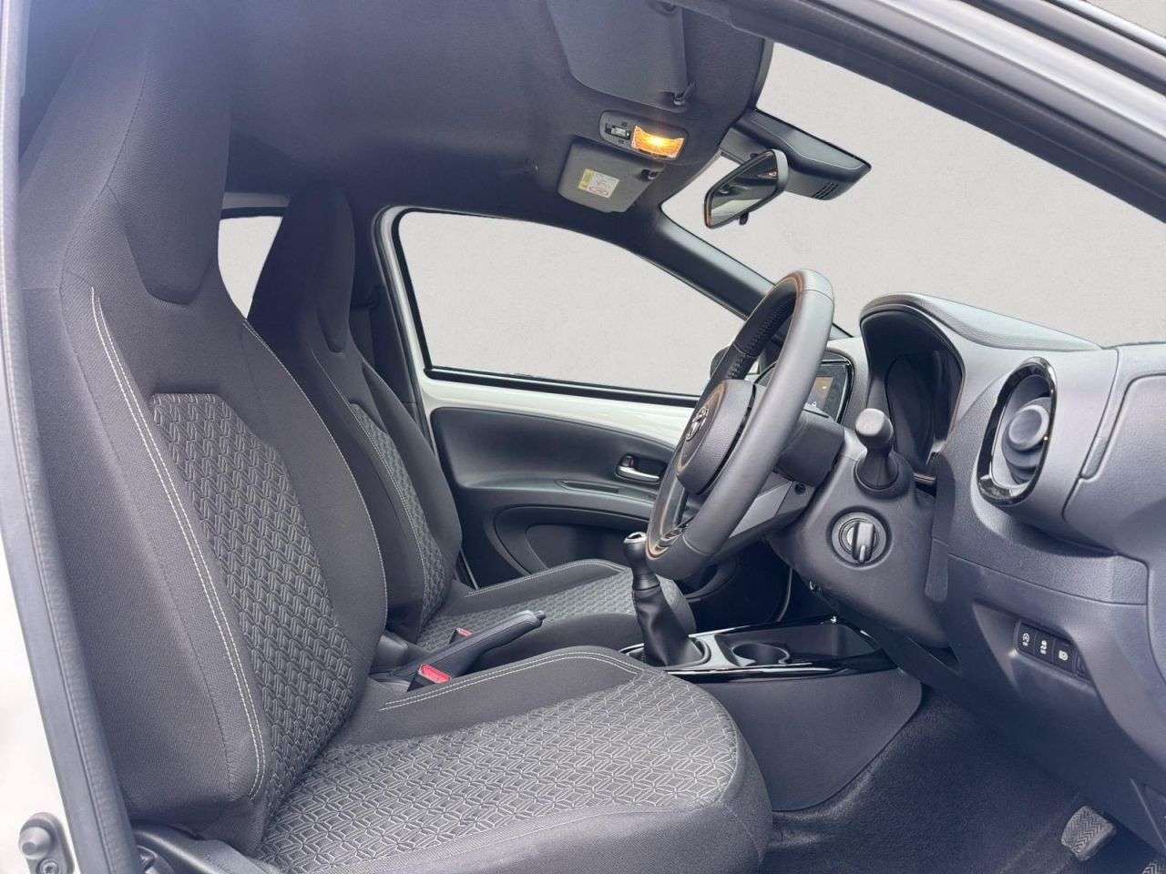 2025 TOYOTA AYGO X 2025 TOYOTA AYGO X