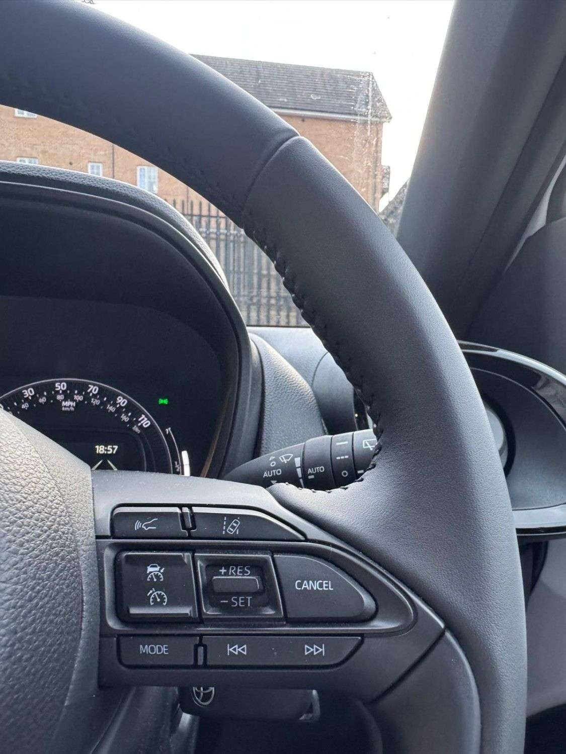 2025 TOYOTA AYGO X 2025 TOYOTA AYGO X