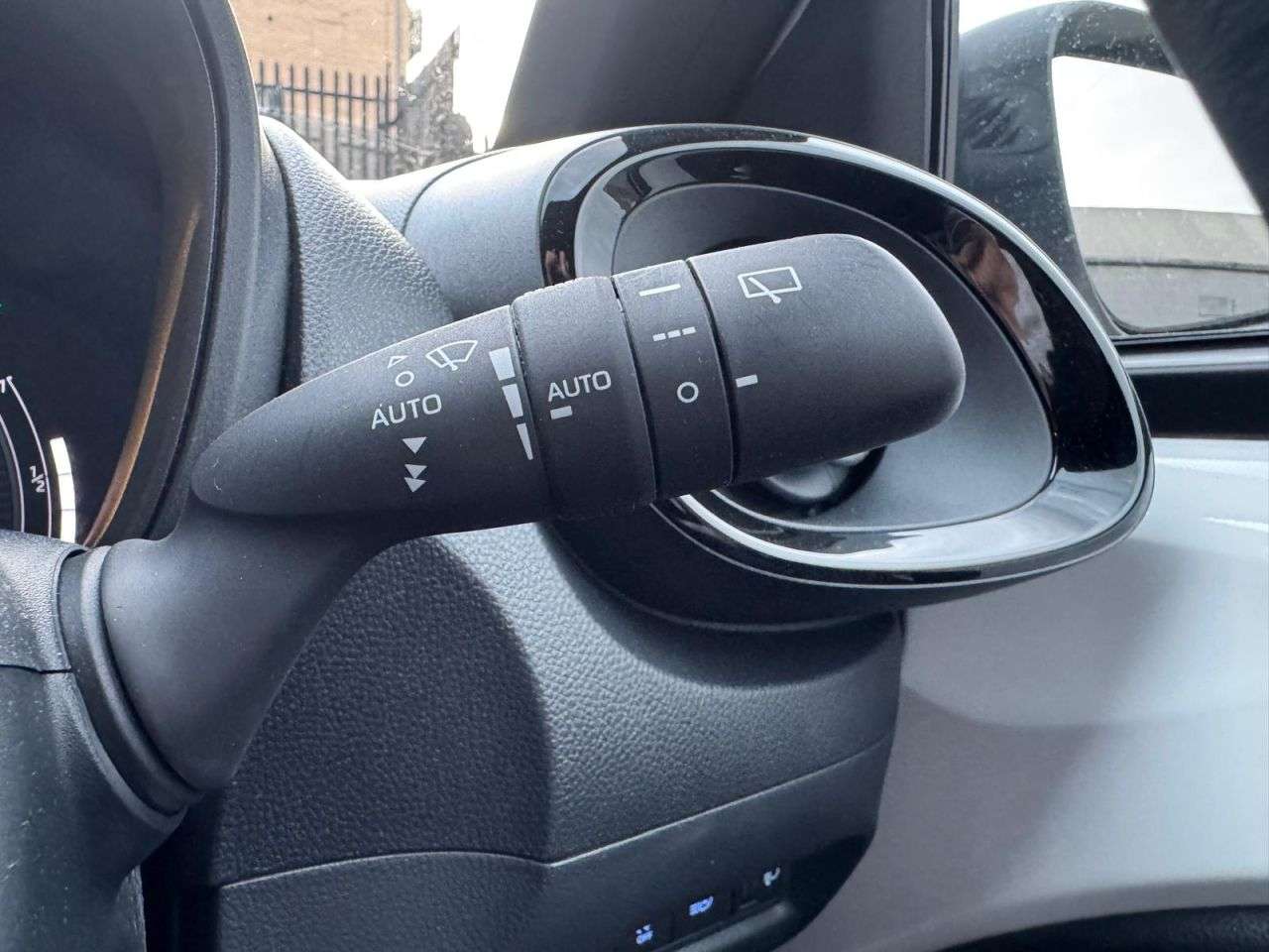 2025 TOYOTA AYGO X 2025 TOYOTA AYGO X