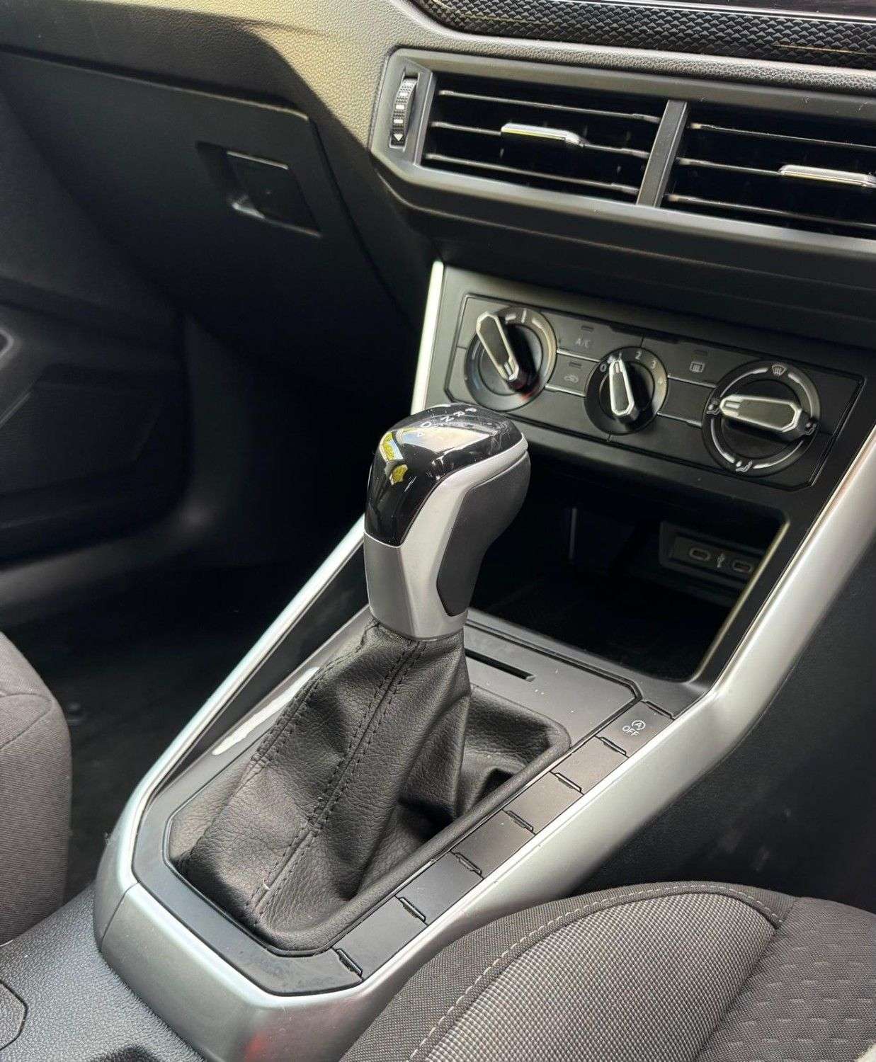 2024 VOLKSWAGEN POLO 2024 VOLKSWAGEN POLO