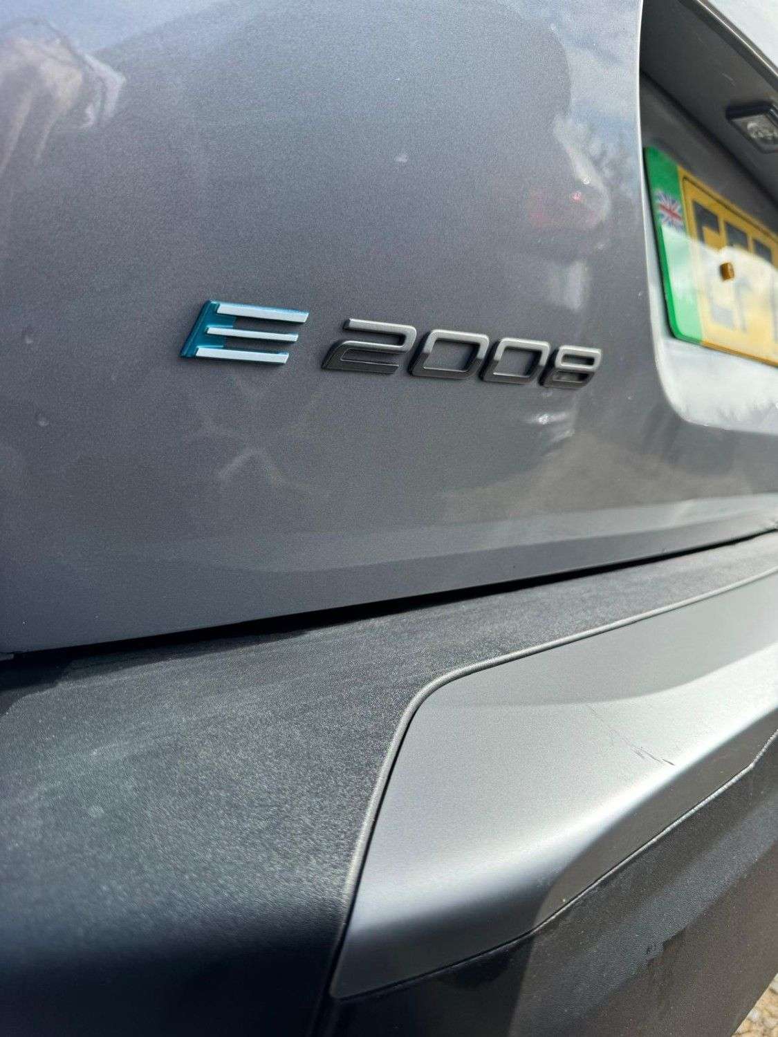 2024 PEUGEOT E-2008 2024 PEUGEOT E-2008