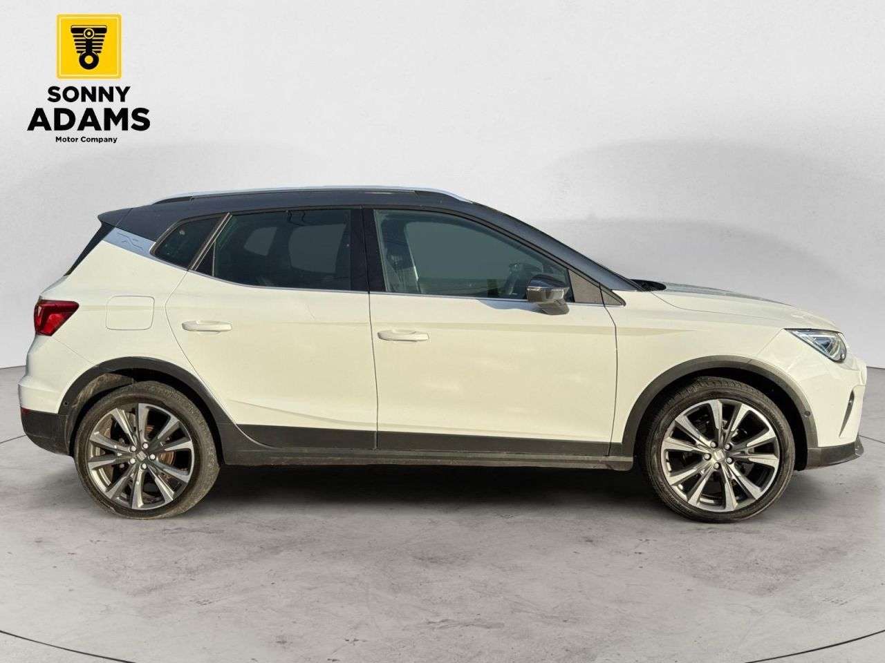 A 2024 SEAT ARONA 1.0 TSI FR Limited Edition SUV 5dr Petrol DSG Euro 6 (s/s) (115 ps) A 2024 SEAT ARONA 1.0 TSI FR Limited Edition SUV 5dr Petrol DSG Euro 6 (s/s) (115 ps)