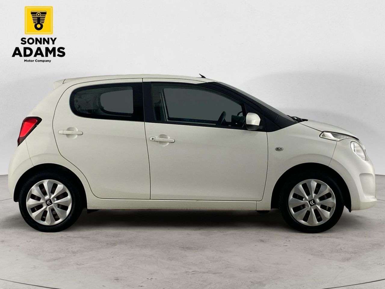 A 2016 CITROEN C1 1.0 VTi Feel Hatchback 5dr Petrol Manual Euro 6 (68 ps) A 2016 CITROEN C1 1.0 VTi Feel Hatchback 5dr Petrol Manual Euro 6 (68 ps)