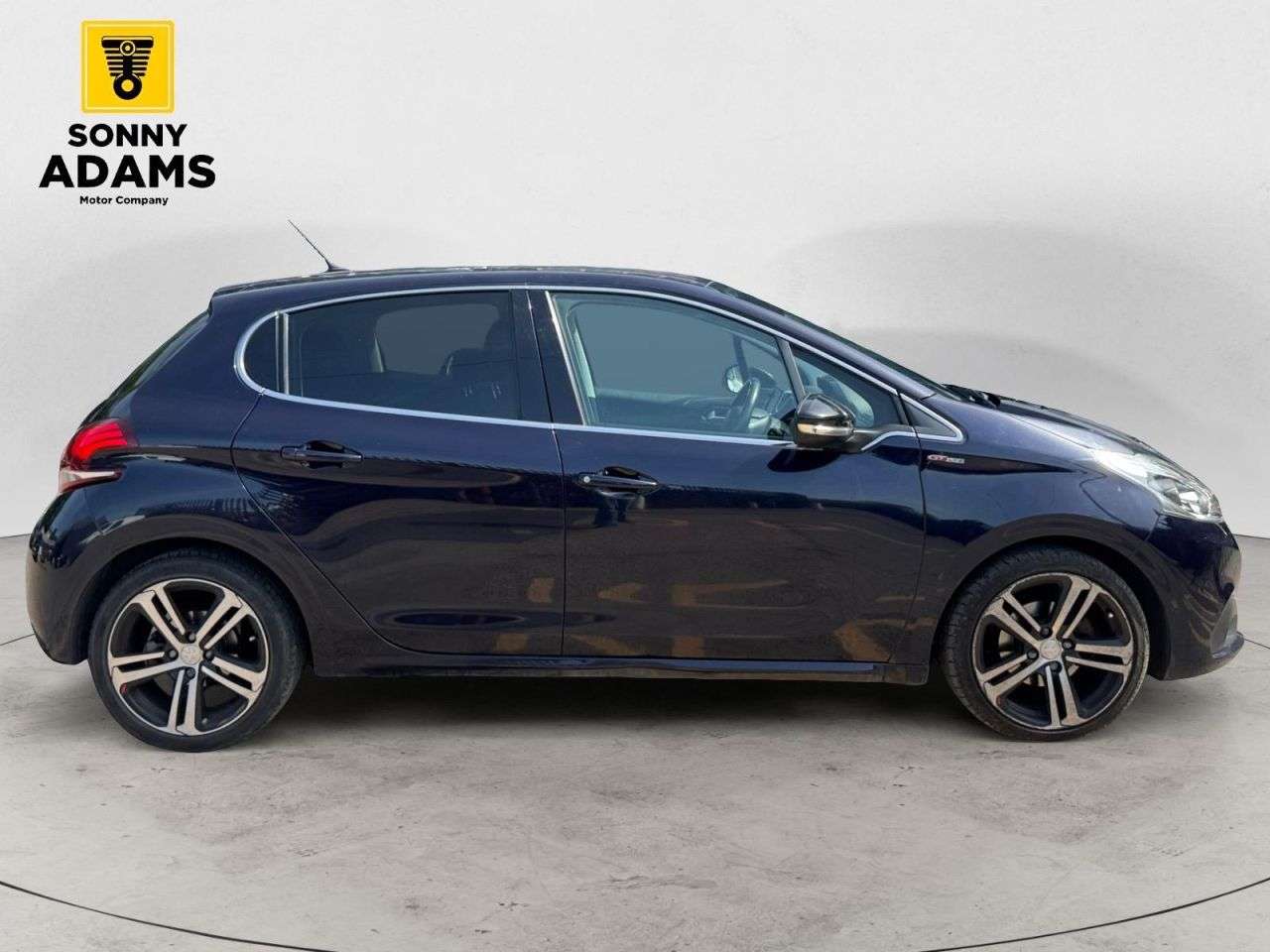A 2017 PEUGEOT 208 1.6 BlueHDi GT Line Hatchback 5dr Diesel Manual Euro 6 (100 ps) A 2017 PEUGEOT 208 1.6 BlueHDi GT Line Hatchback 5dr Diesel Manual Euro 6 (100 ps)