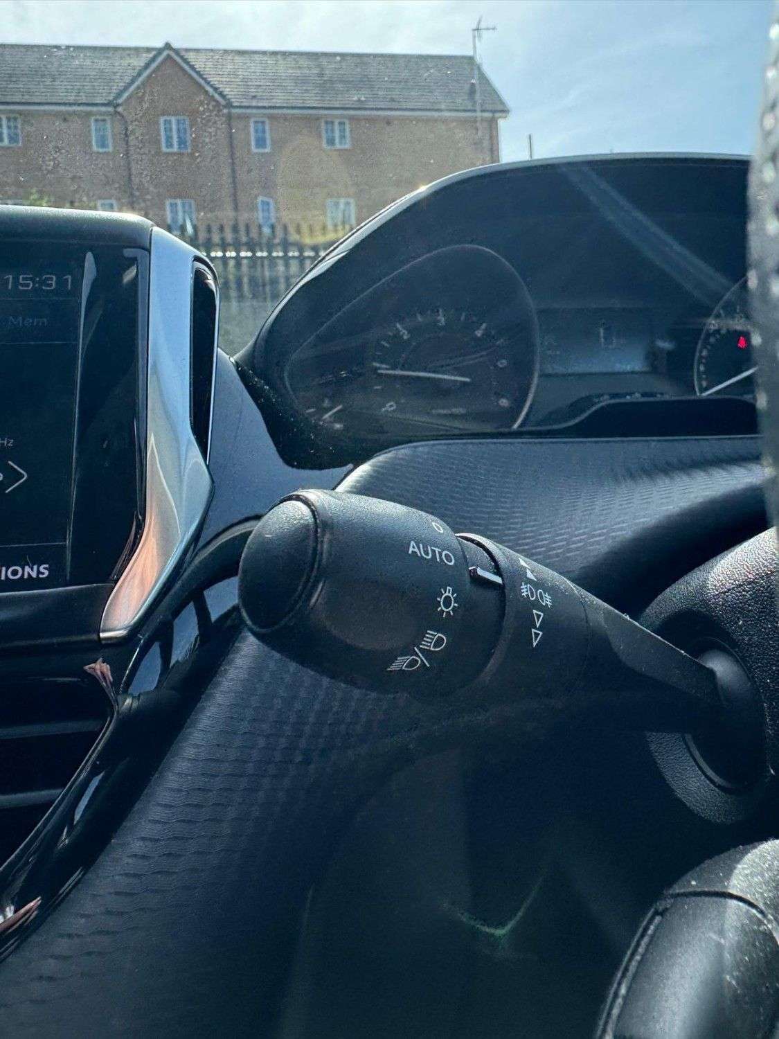 2017 PEUGEOT 208 2017 PEUGEOT 208