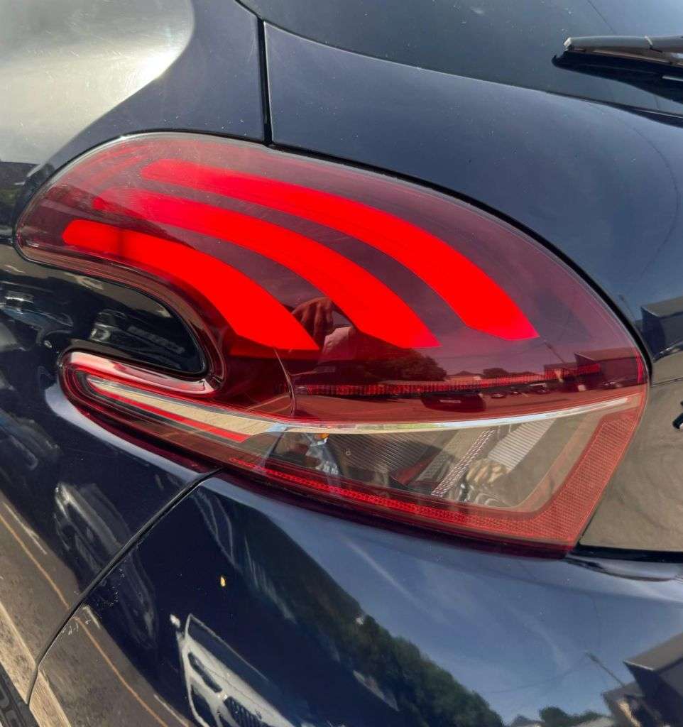 2017 PEUGEOT 208 2017 PEUGEOT 208