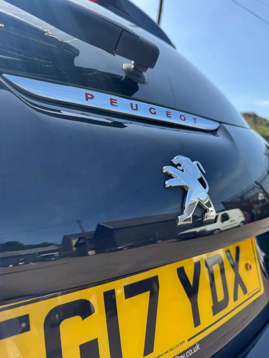 2017 PEUGEOT 208 2017 PEUGEOT 208