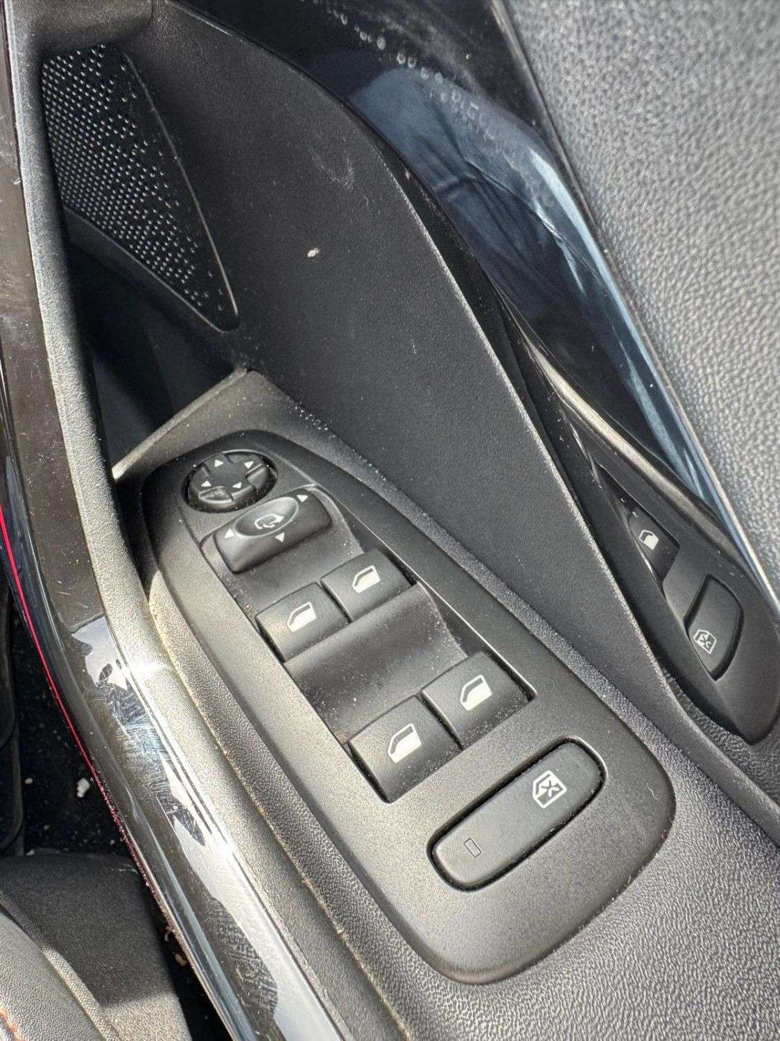 2017 PEUGEOT 208 2017 PEUGEOT 208