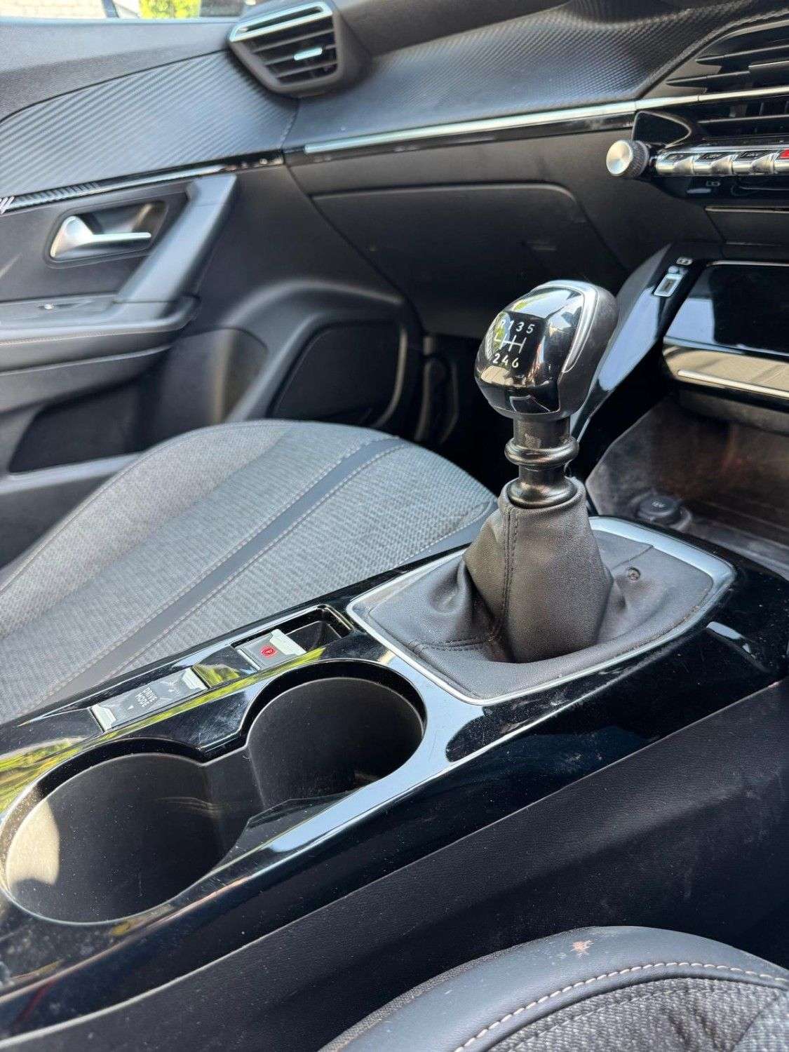 2025 PEUGEOT 2008 2025 PEUGEOT 2008