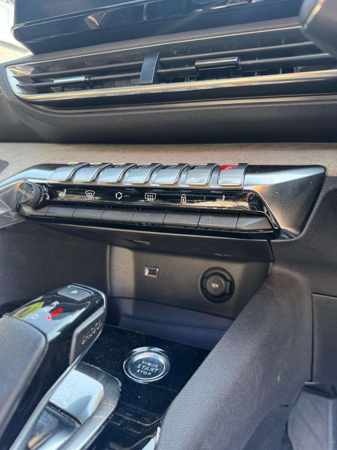 2021 PEUGEOT 3008 2021 PEUGEOT 3008