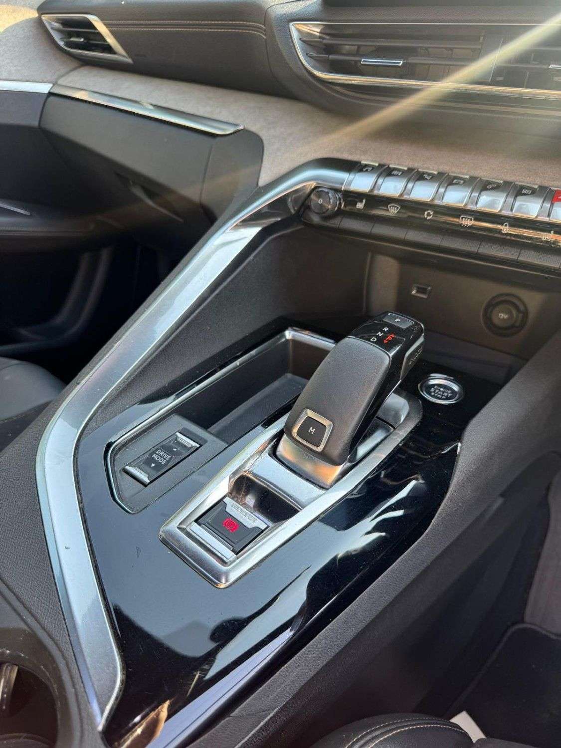 2021 PEUGEOT 3008 2021 PEUGEOT 3008