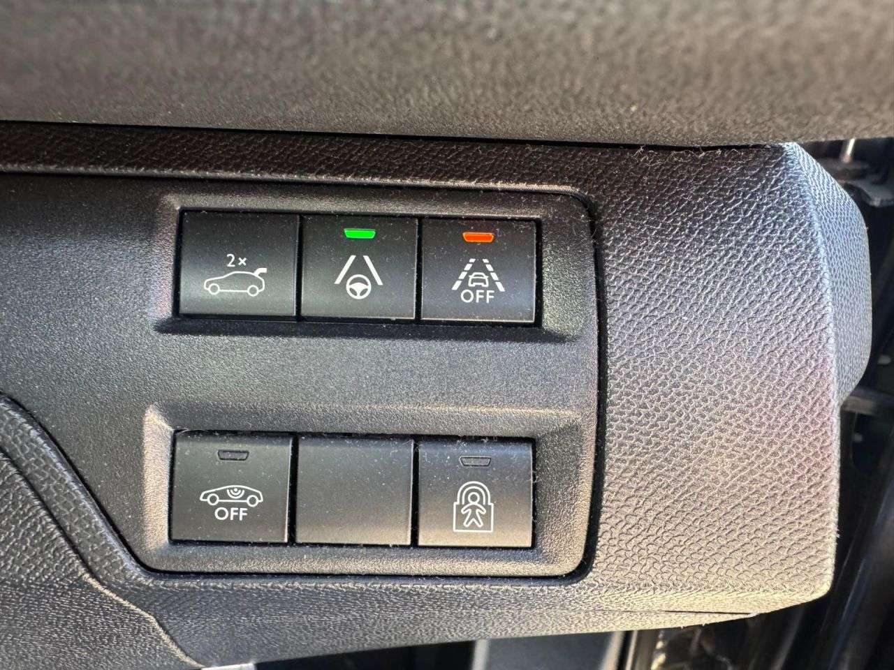 2021 PEUGEOT 3008 2021 PEUGEOT 3008