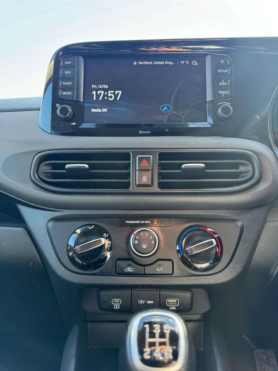 2024 HYUNDAI I10 2024 HYUNDAI I10