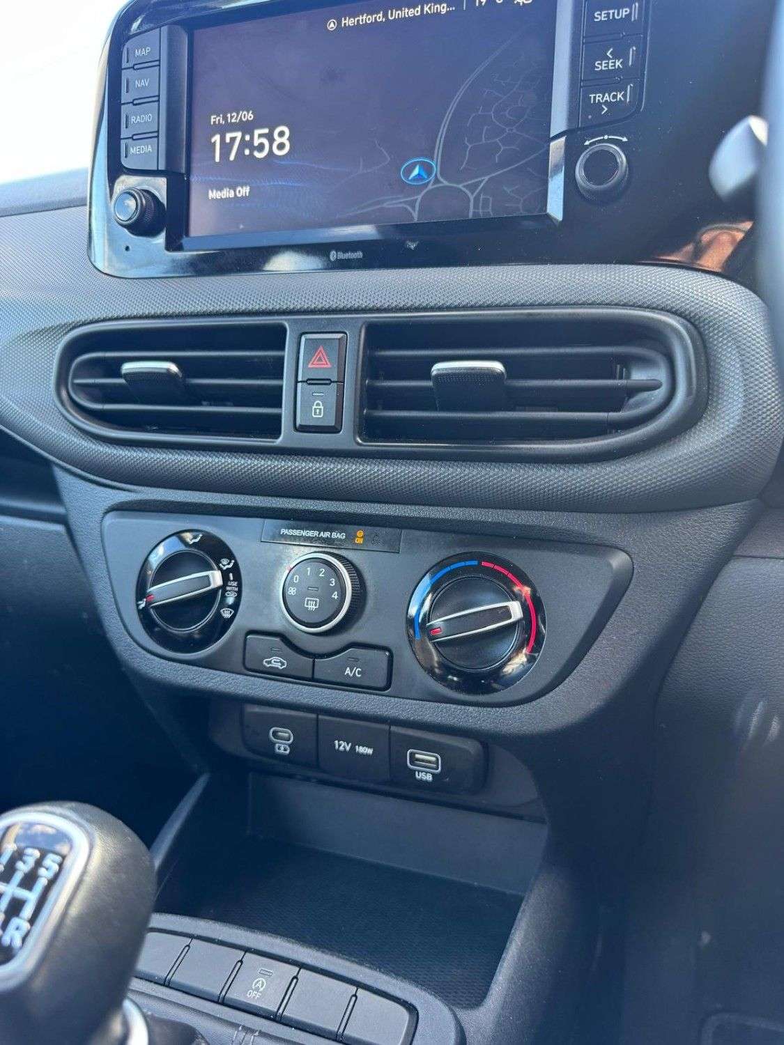 2024 HYUNDAI I10 2024 HYUNDAI I10