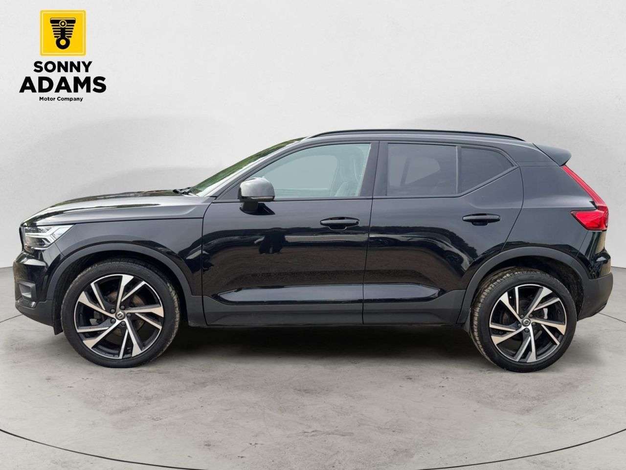 2021 VOLVO XC40 2021 VOLVO XC40