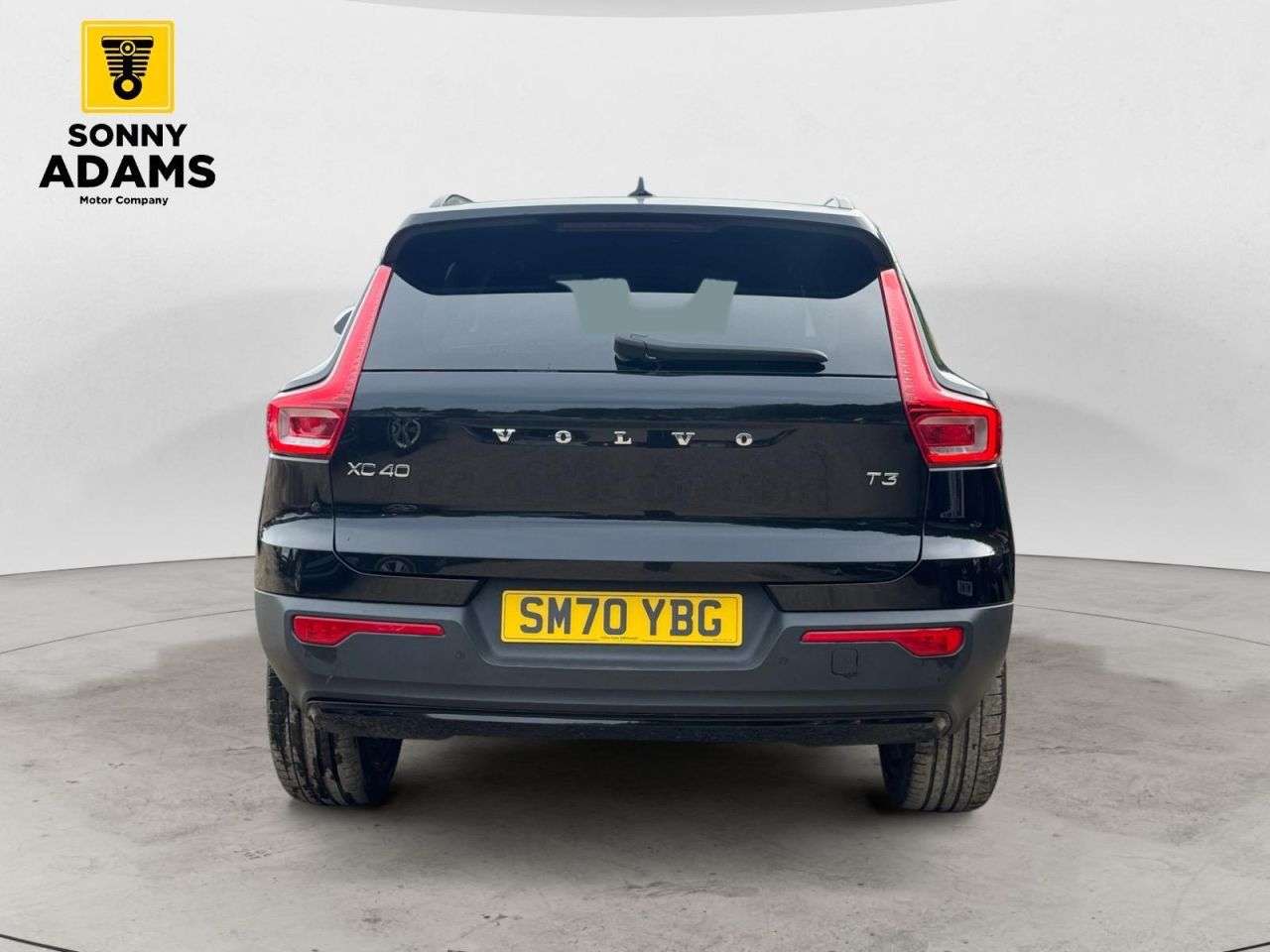 2021 VOLVO XC40 2021 VOLVO XC40