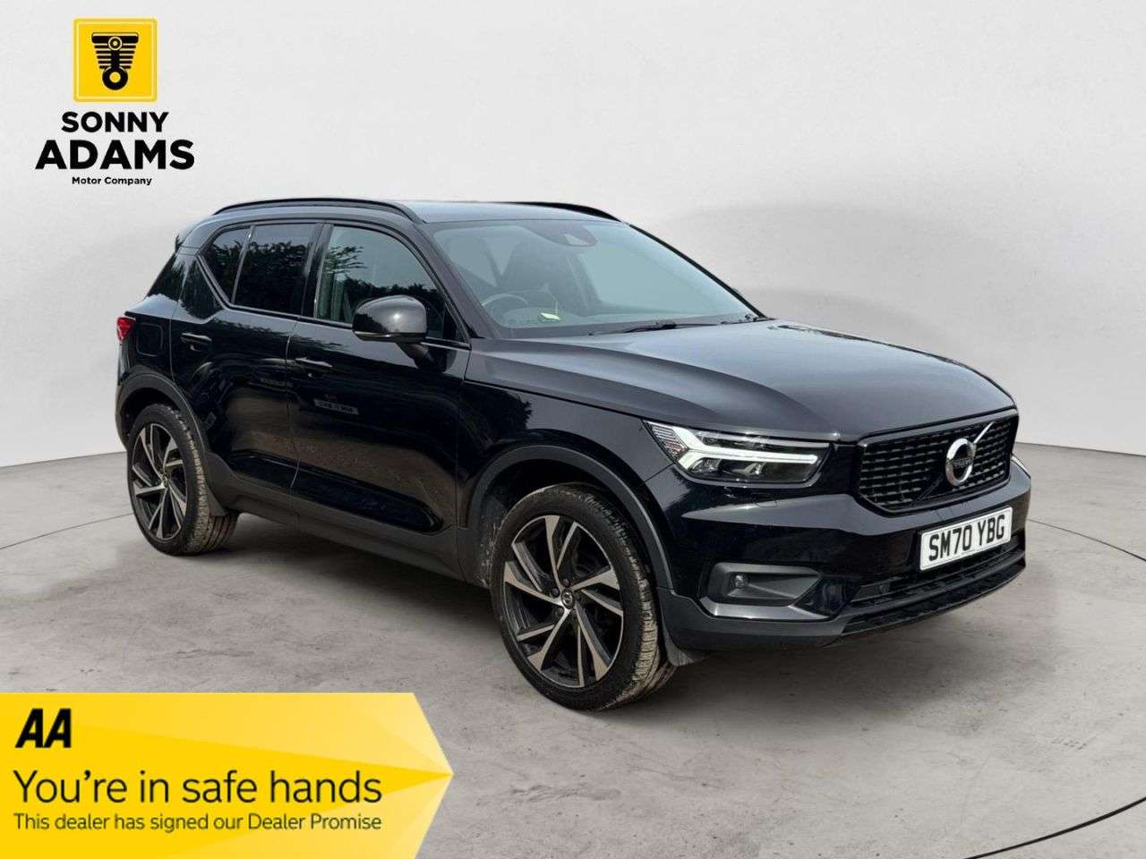 A 2021 VOLVO XC40 1.5 T3 R-Design Pro SUV 5dr Petrol Manual Euro 6 (s/s) (163 ps) A 2021 VOLVO XC40 1.5 T3 R-Design Pro SUV 5dr Petrol Manual Euro 6 (s/s) (163 ps)