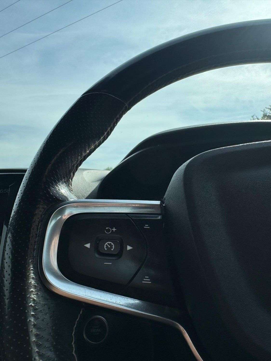 2021 VOLVO XC40 2021 VOLVO XC40