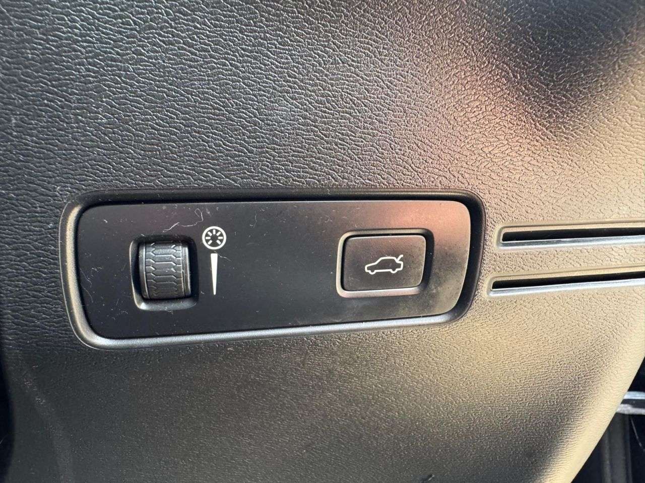 2021 VOLVO XC40 2021 VOLVO XC40
