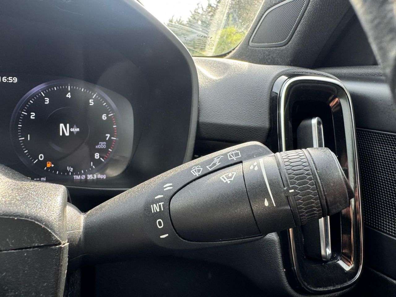 2021 VOLVO XC40 2021 VOLVO XC40