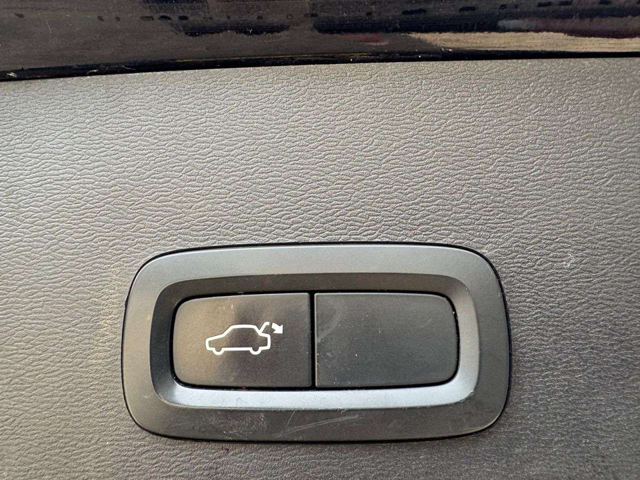 2021 VOLVO XC40 2021 VOLVO XC40