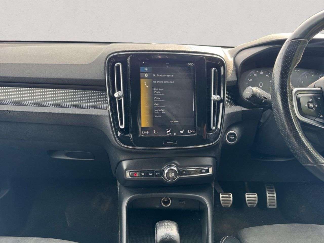 2021 VOLVO XC40 2021 VOLVO XC40