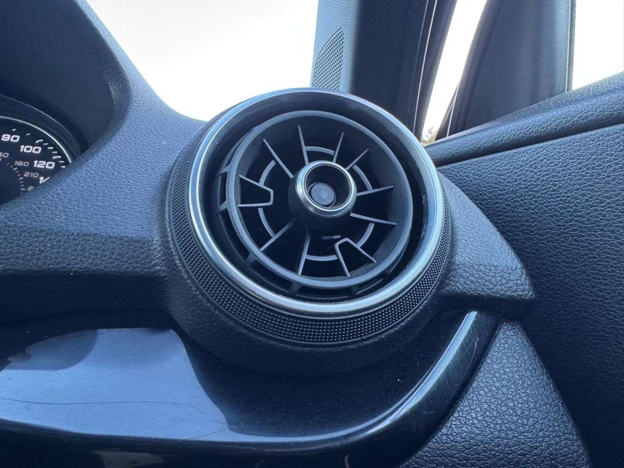 2020 AUDI Q2 2020 AUDI Q2