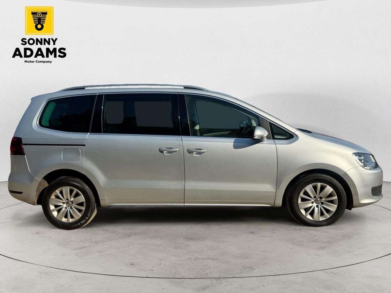 A 2021 VOLKSWAGEN SHARAN 1.4 TSI SE Nav MPV 5dr Petrol Manual Euro 6 (s/s) (150 ps) A 2021 VOLKSWAGEN SHARAN 1.4 TSI SE Nav MPV 5dr Petrol Manual Euro 6 (s/s) (150 ps)