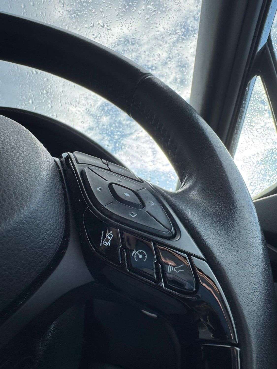 2023 TOYOTA C-HR 2023 TOYOTA C-HR