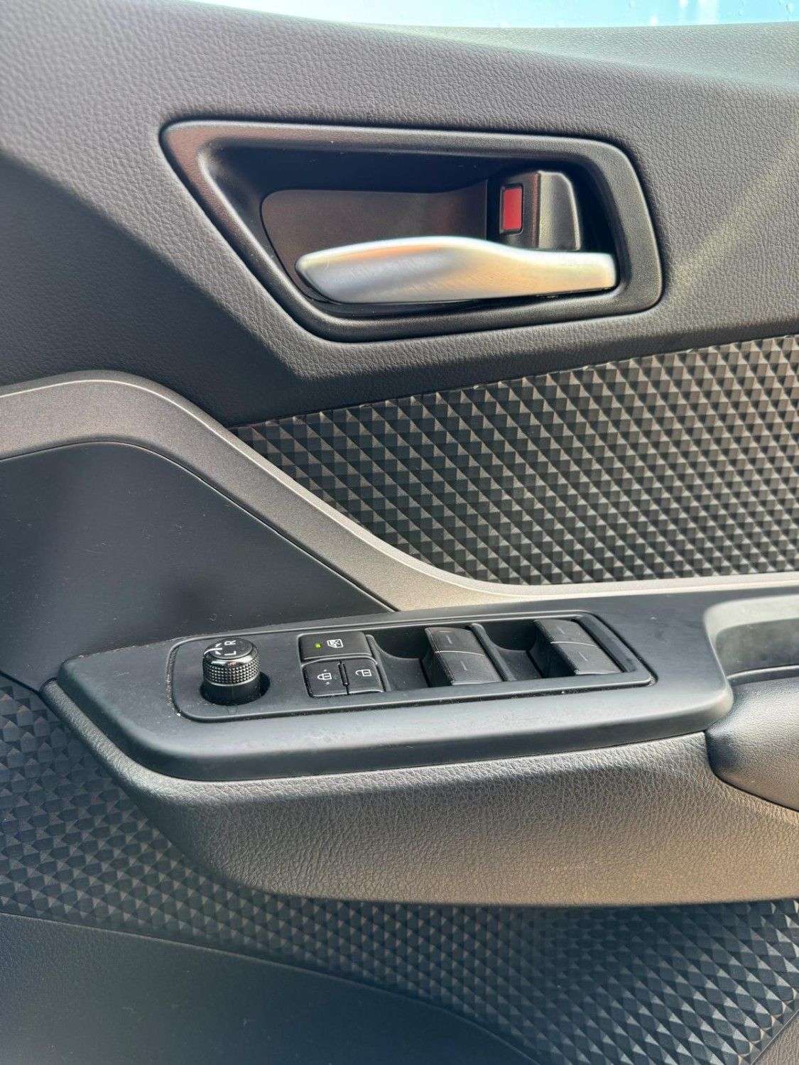 2023 TOYOTA C-HR 2023 TOYOTA C-HR