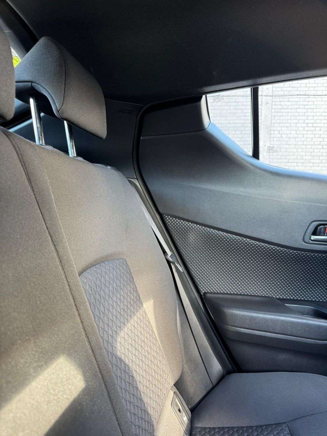 2023 TOYOTA C-HR 2023 TOYOTA C-HR
