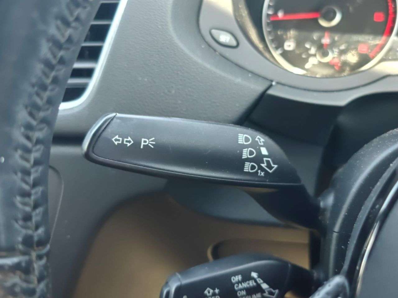 2015 AUDI Q3 2015 AUDI Q3
