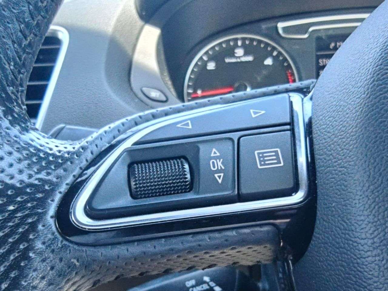 2015 AUDI Q3 2015 AUDI Q3
