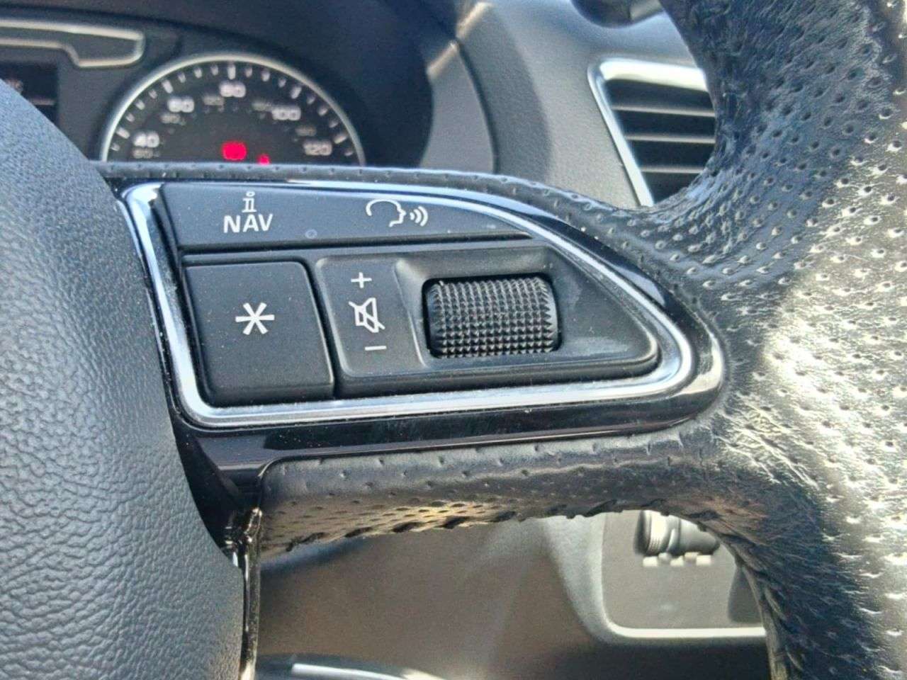 2015 AUDI Q3 2015 AUDI Q3