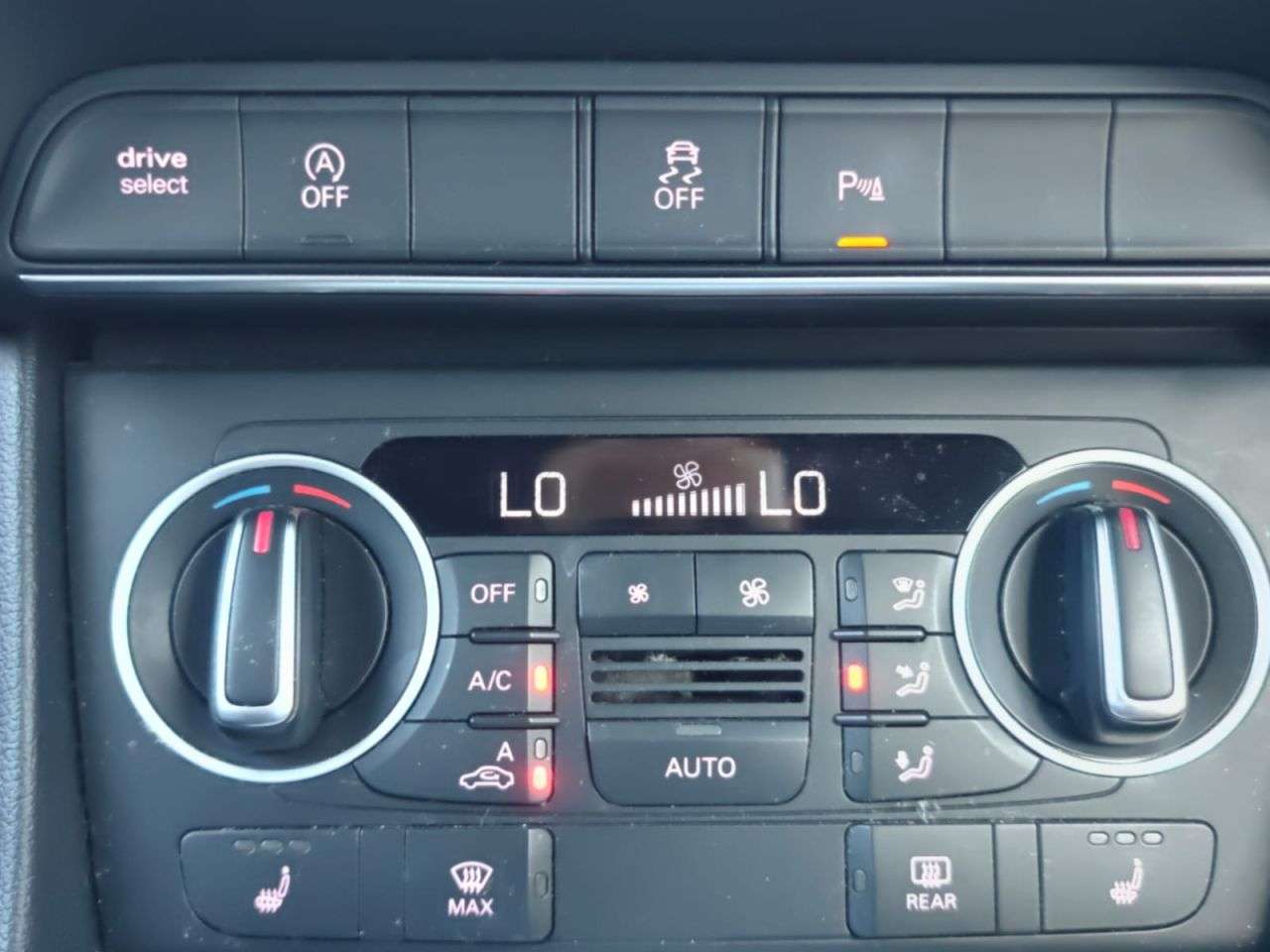 2015 AUDI Q3 2015 AUDI Q3