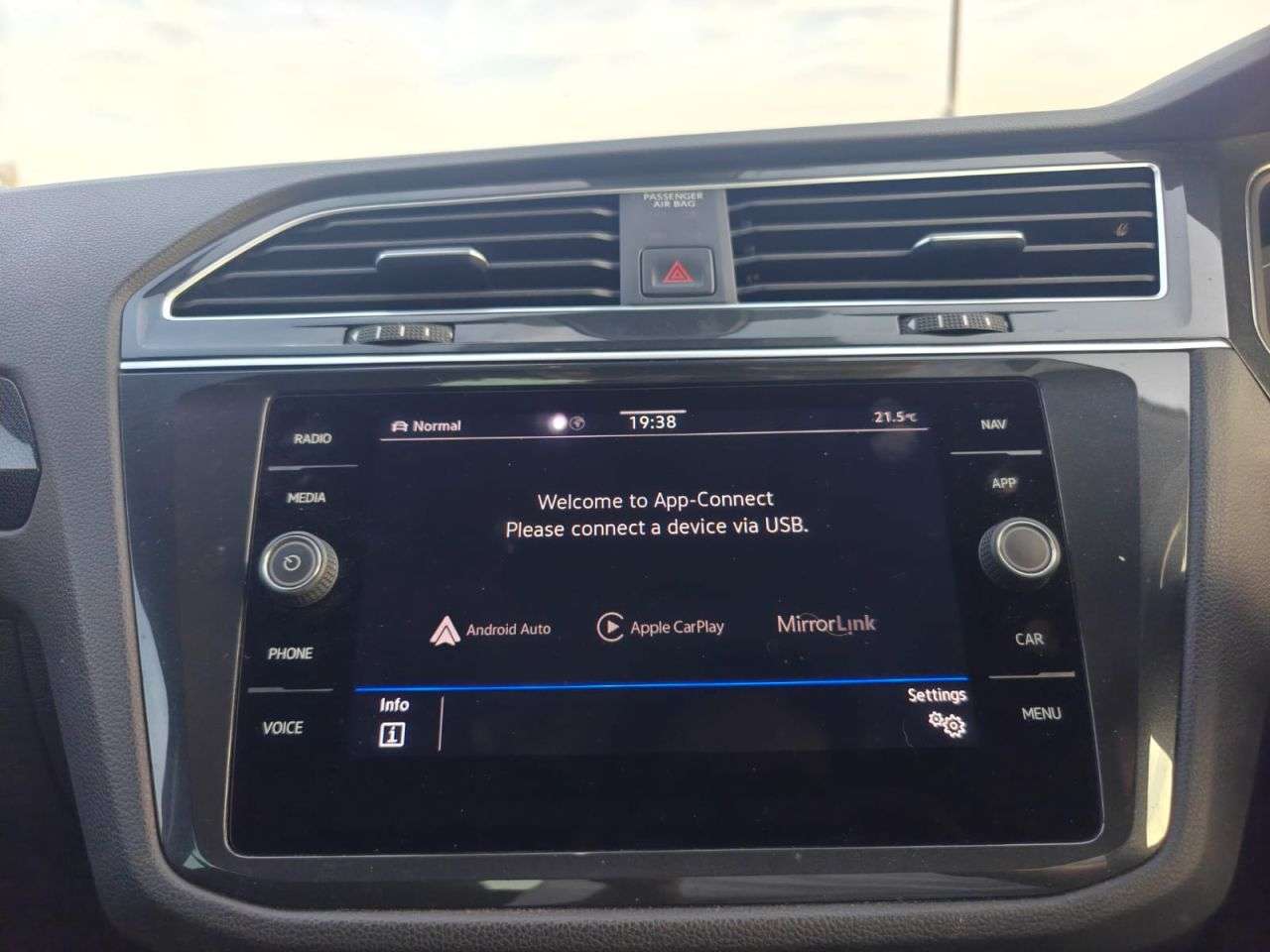 2020 VOLKSWAGEN TIGUAN 2020 VOLKSWAGEN TIGUAN