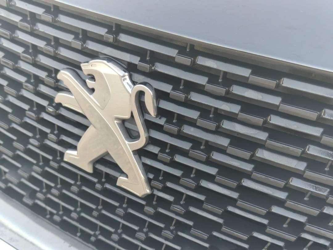 2023 PEUGEOT 2008 2023 PEUGEOT 2008