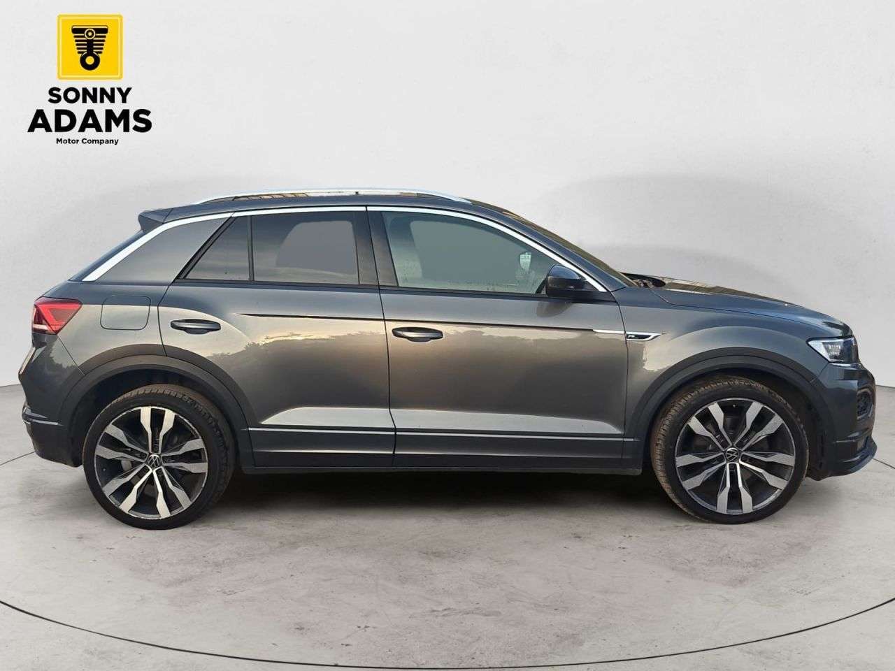 A 2021 VOLKSWAGEN T-ROC 1.5 TSI GPF EVO R-Line SUV 5dr Petrol DSG Euro 6 (s/s) (150 ps) A 2021 VOLKSWAGEN T-ROC 1.5 TSI GPF EVO R-Line SUV 5dr Petrol DSG Euro 6 (s/s) (150 ps)