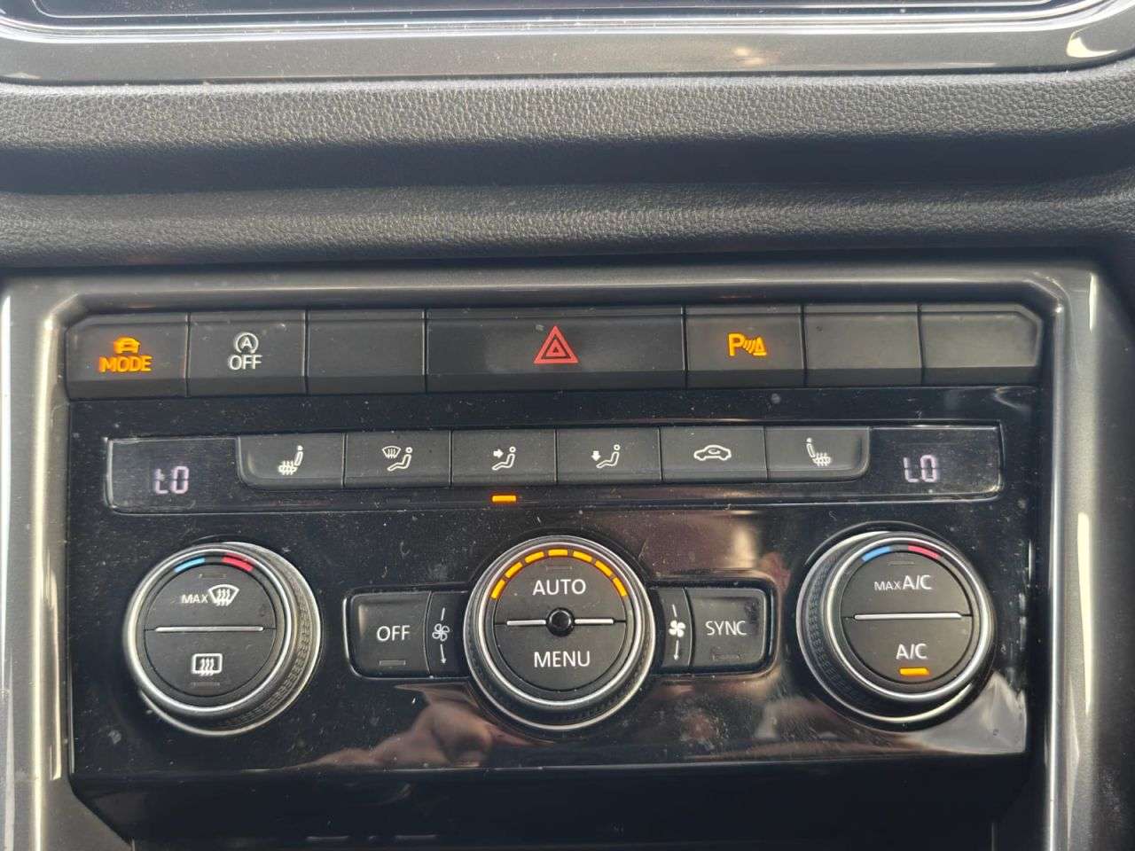 2021 VOLKSWAGEN T-ROC 2021 VOLKSWAGEN T-ROC